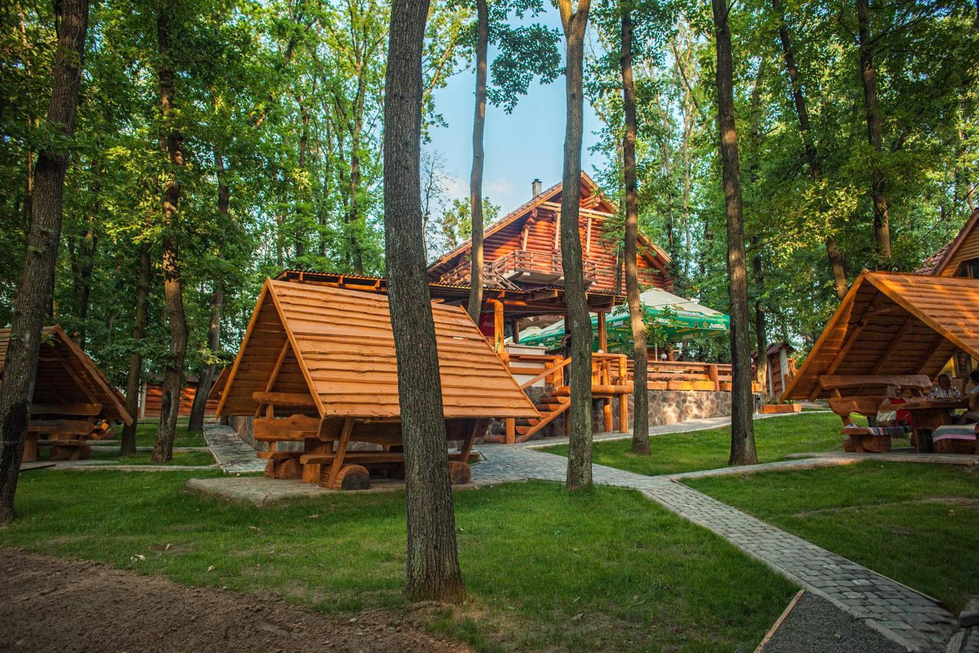 Hotel Praha Oezjhorod Buitenkant foto