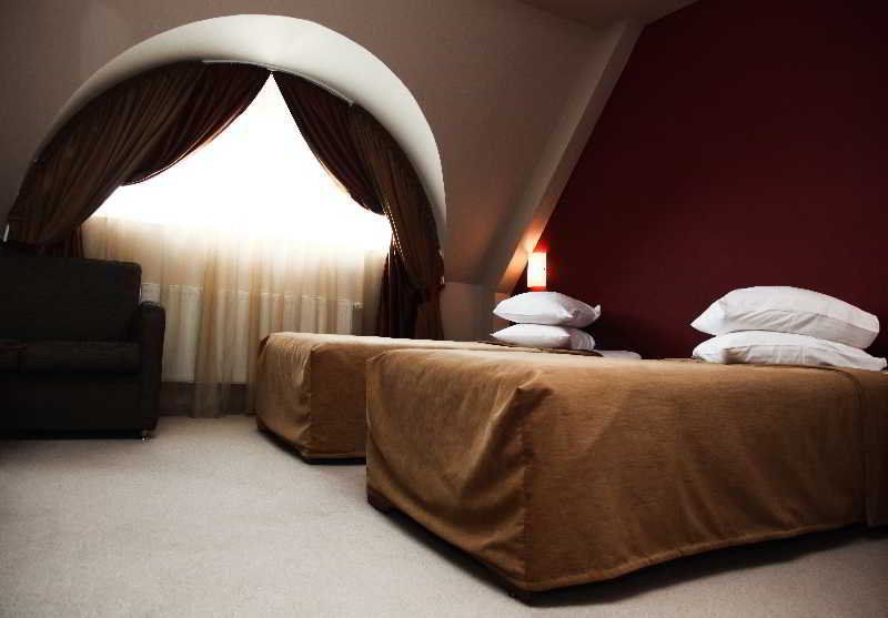 Hotel Praha Oezjhorod Buitenkant foto