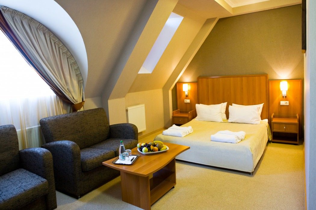 Hotel Praha Oezjhorod Buitenkant foto