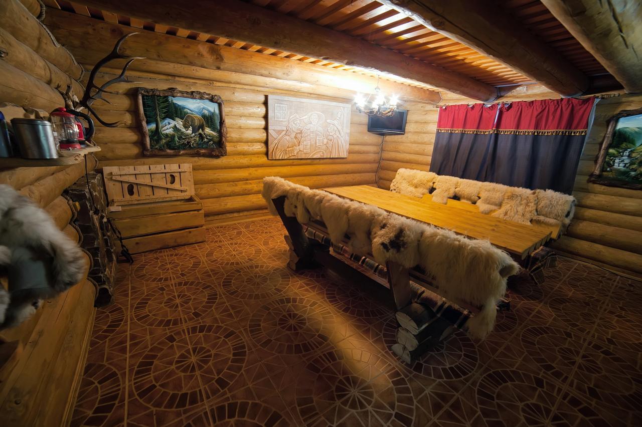 Hotel Praha Oezjhorod Buitenkant foto