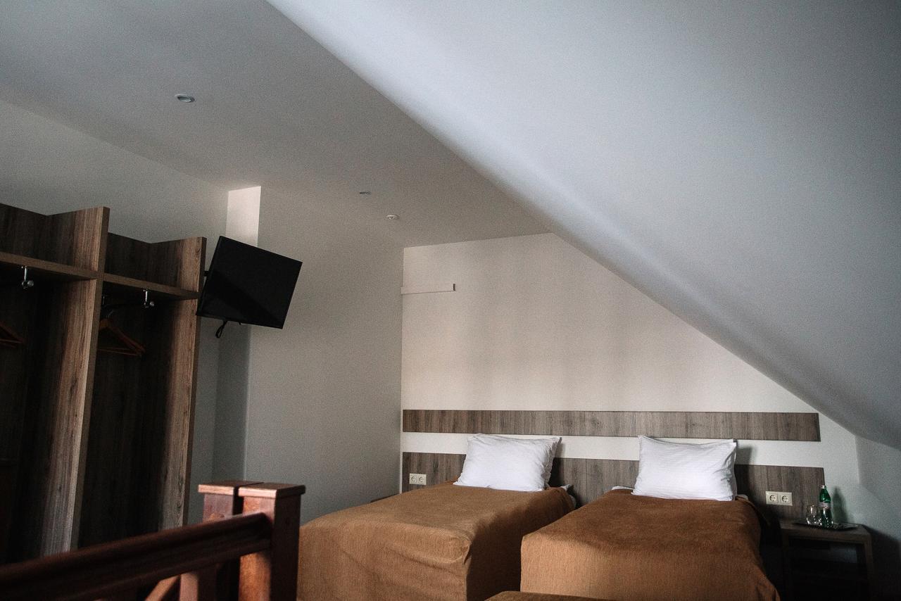 Hotel Praha Oezjhorod Buitenkant foto