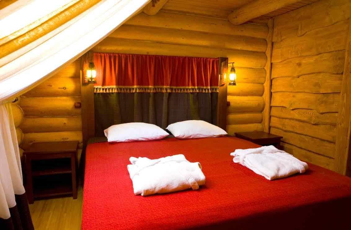 Hotel Praha Oezjhorod Buitenkant foto