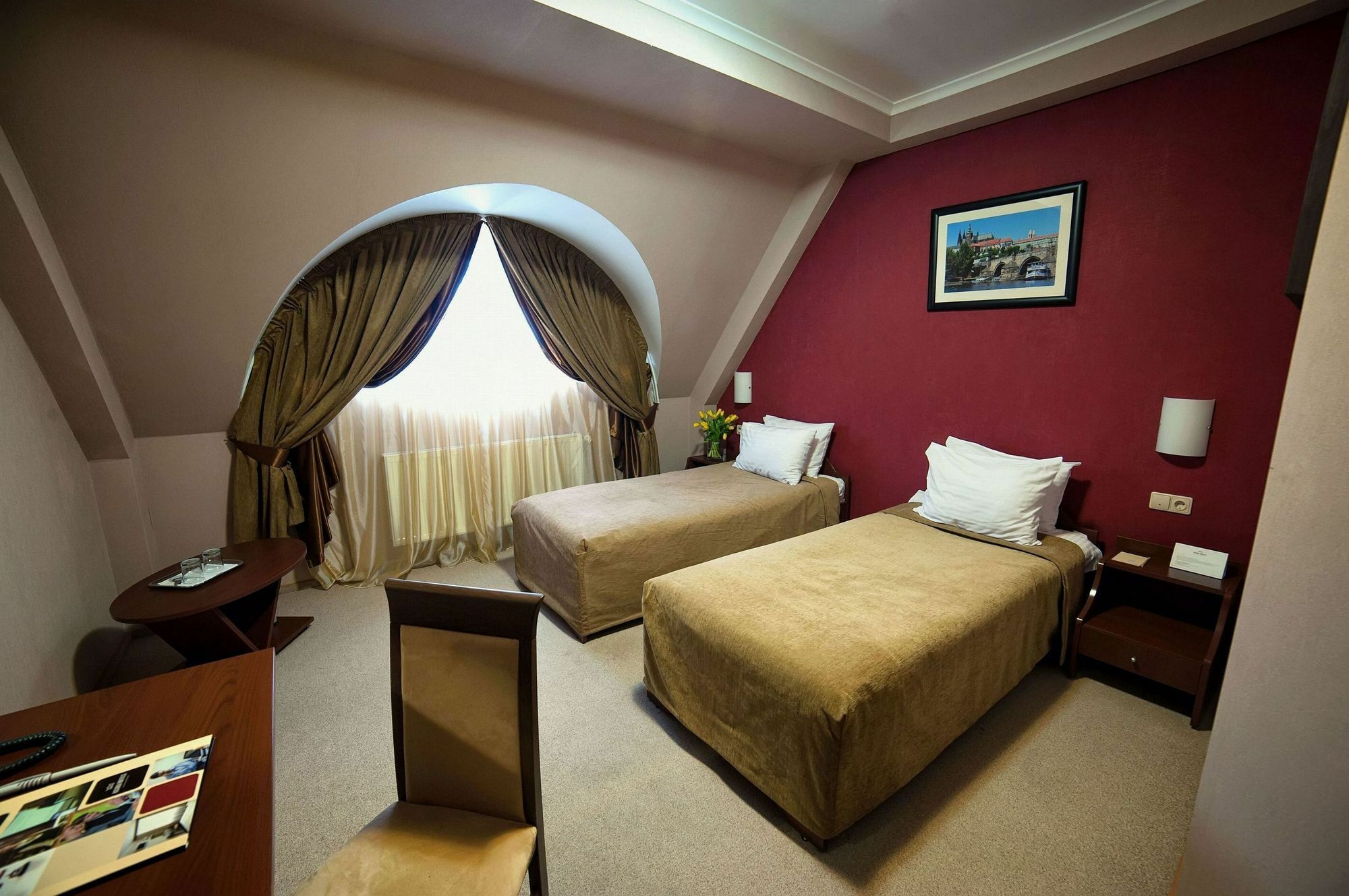 Hotel Praha Oezjhorod Buitenkant foto