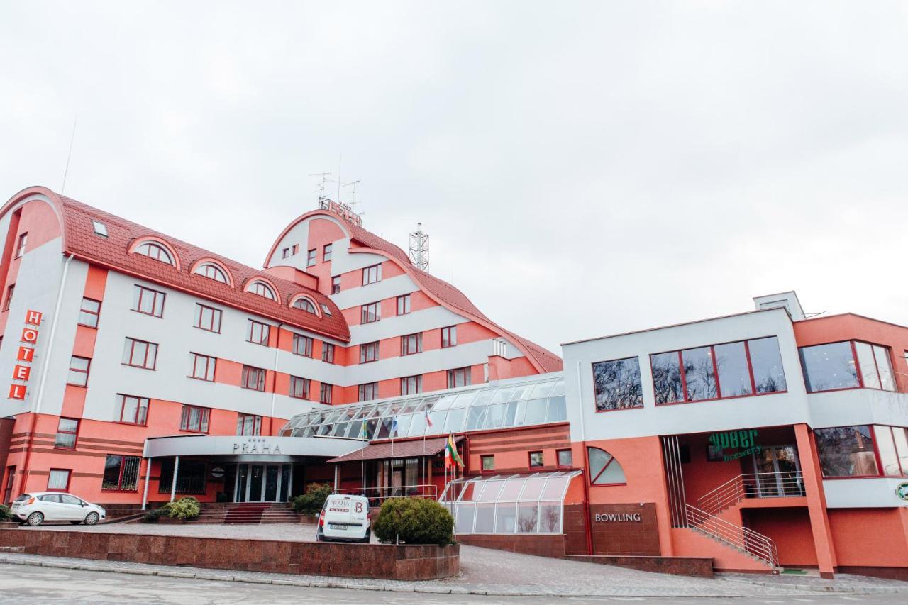 Hotel Praha Oezjhorod Buitenkant foto